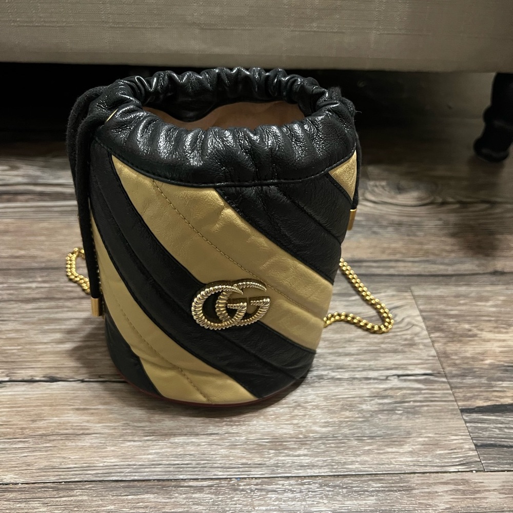 Gucci bucket bag